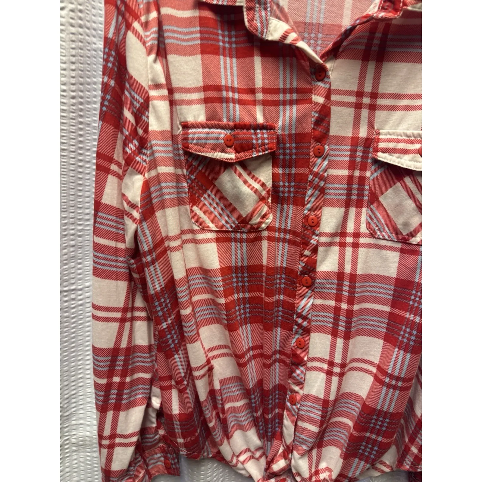 Passport Women's 3X Button Up Asymmetrical Hem Front Tie Red Plaid Shirt Size undefined - Image 2