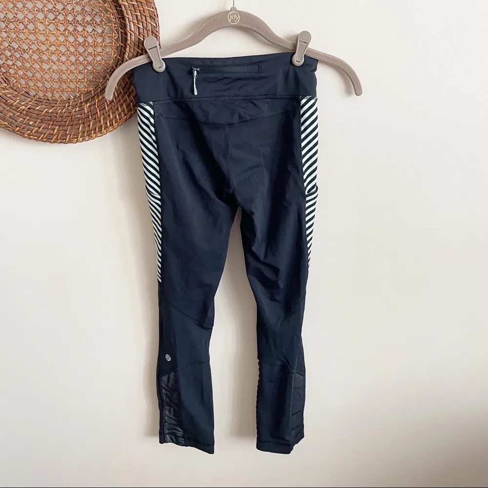 Lululemon Run Reflect Cropped Leggings - Image 13