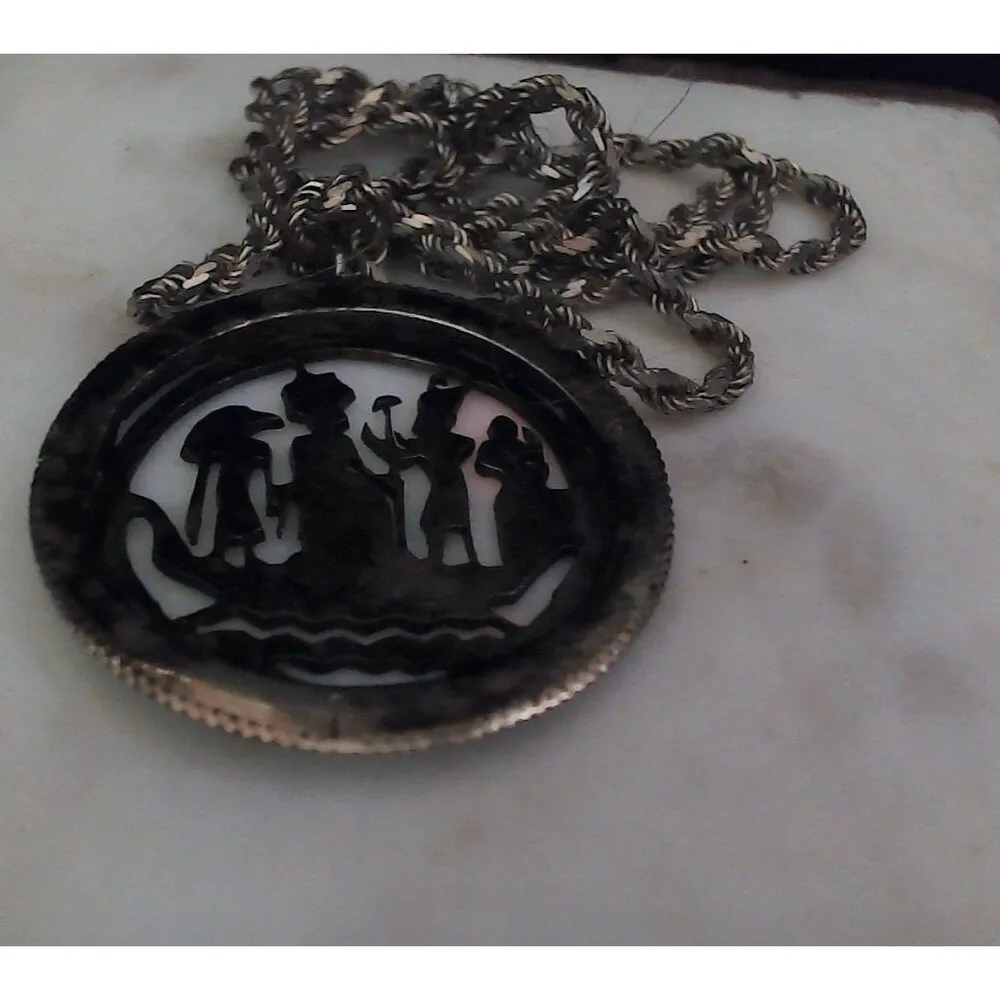 Egyptian Storyteller Round 925 Sterling Silver Vintage with Rope Chain - Image 8