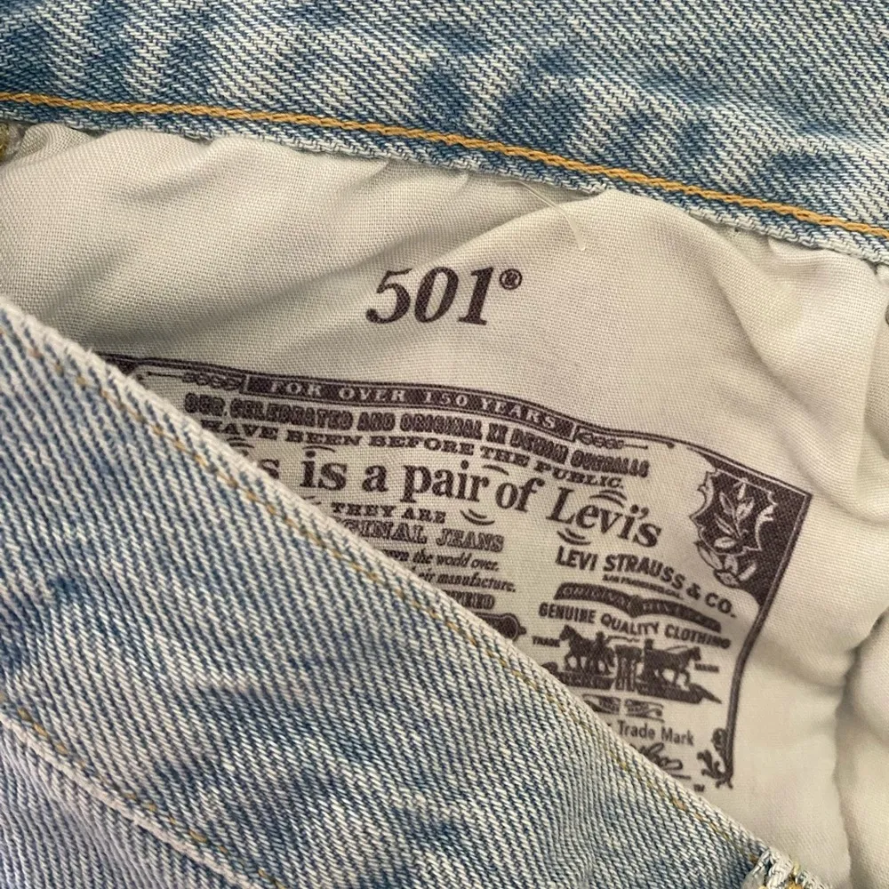 Levi's Premium Women's  501 Original Fit High-Rise Shorts Distressed Size 30 - Image 14