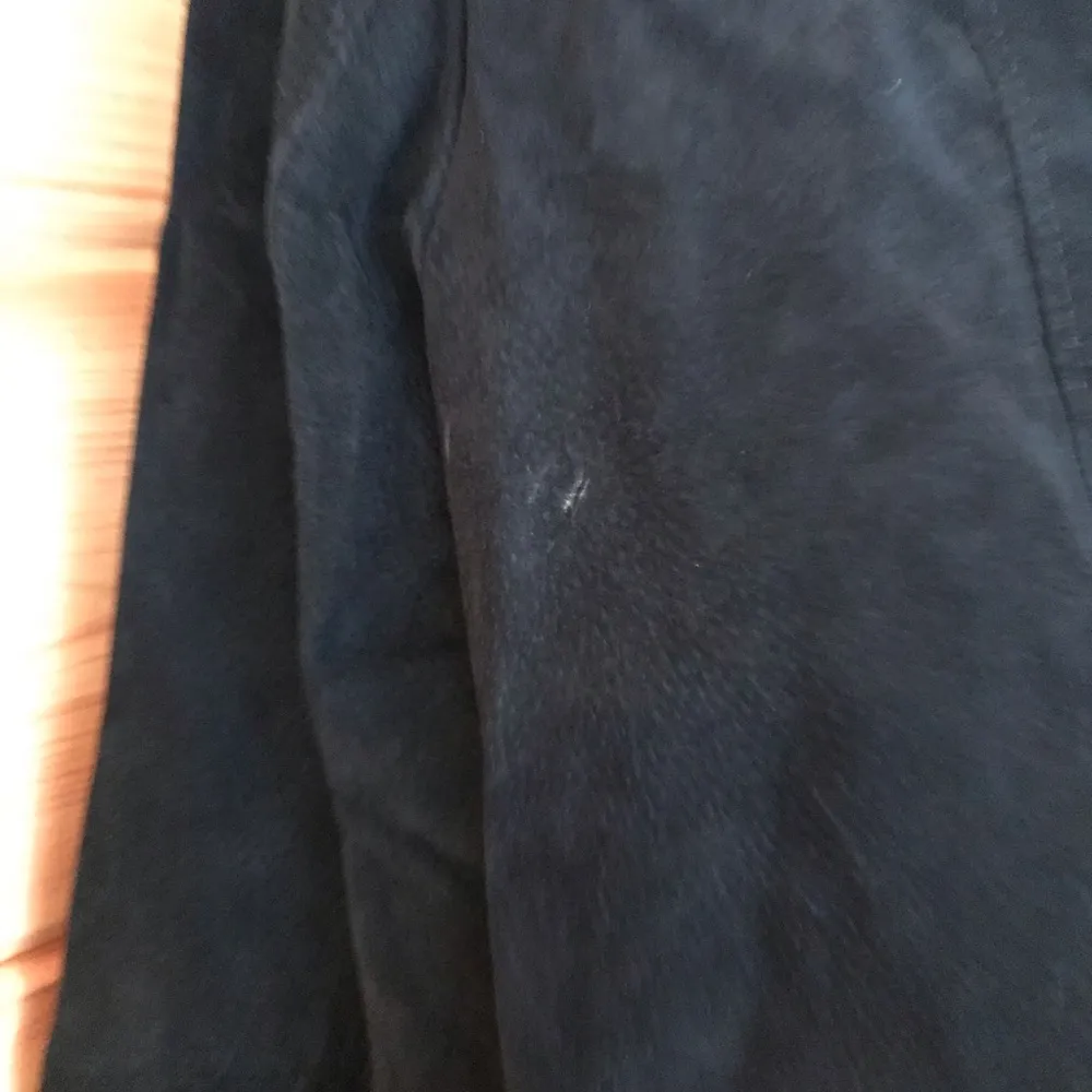 BLACK SEUDE LEATHER BUTTON UP BLAZER STYLE JACKET - Image 5