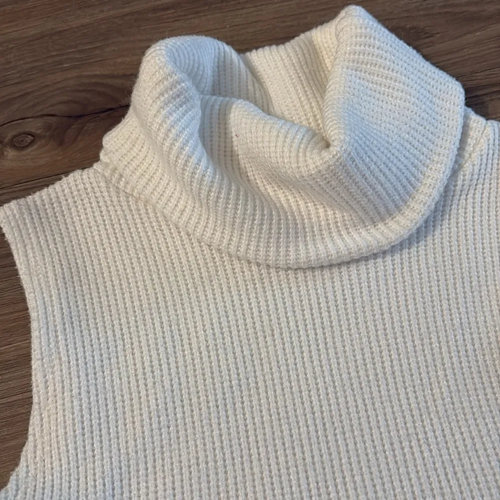 White Sweater Turtle neck Vest - Image 2