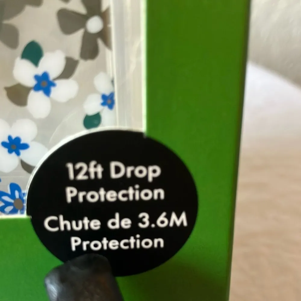 kate spade: Clear Floral iPhone 16 Case - Multicolor - Image 4