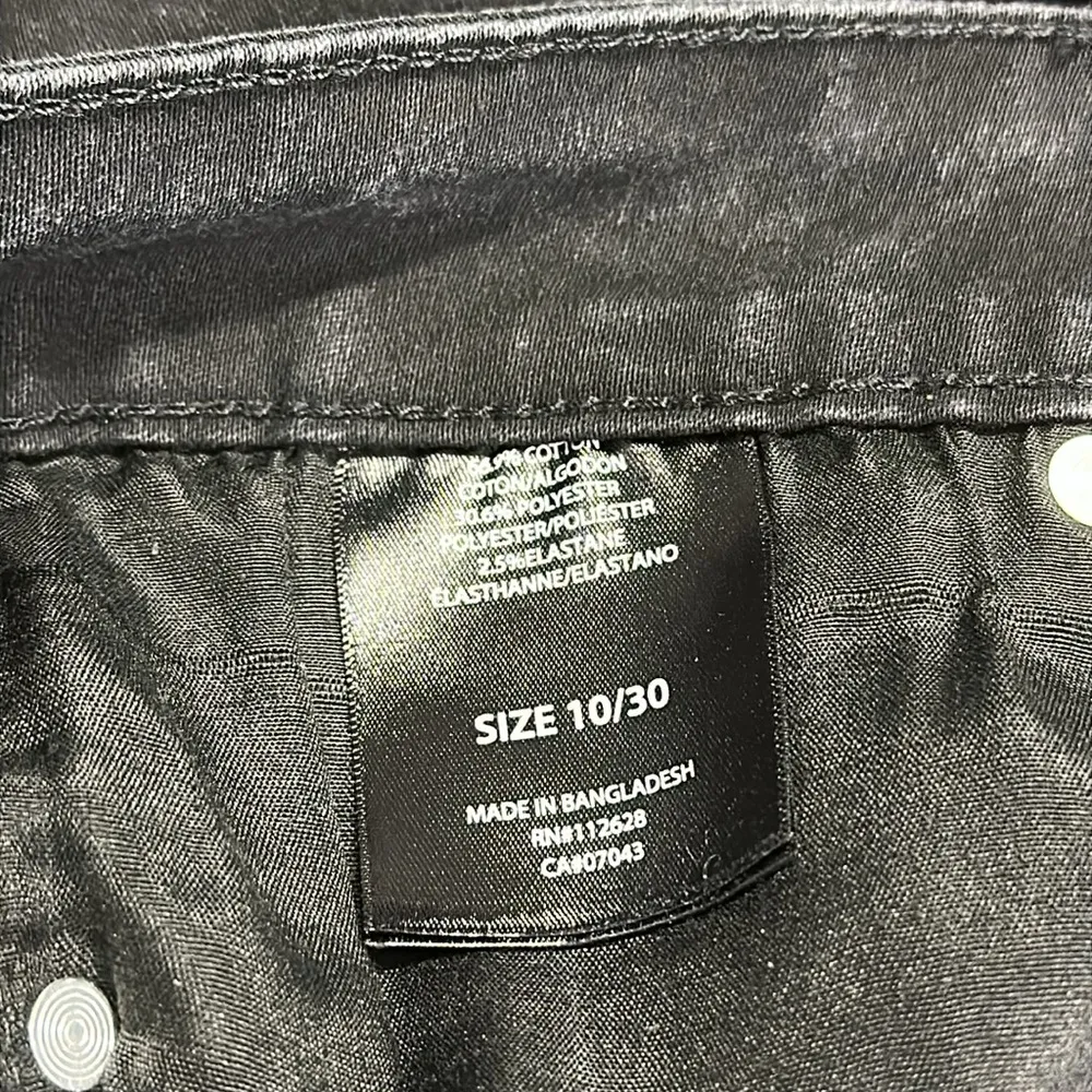 Tahari Black Stretch Denim Bermuda Jean Shorts Womens Size 10 or 30 Waist - Image 5