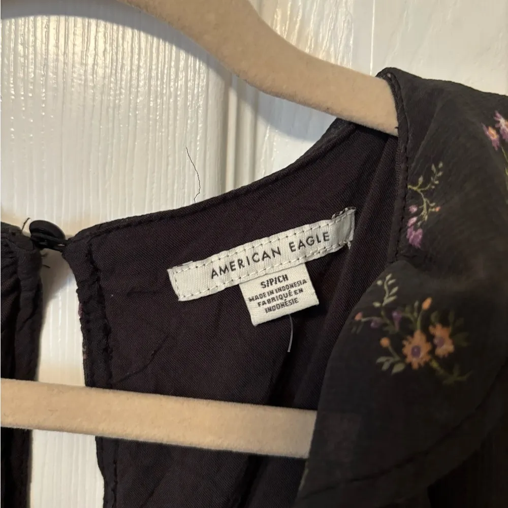 American Eagle Floral Mini Dress with a V-Neck 
Size small - Image 3