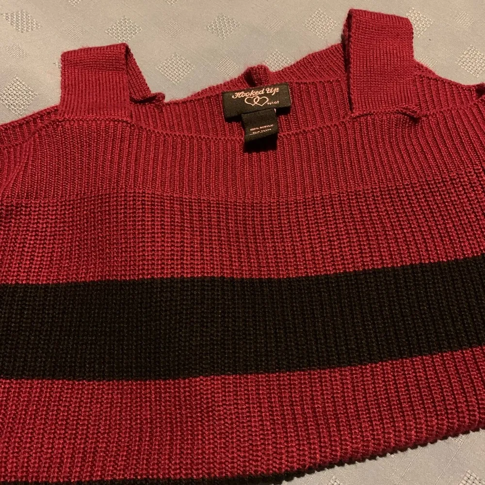 Hooked Up Red and Black Cold Shoulder Sweater Size M - Image 8