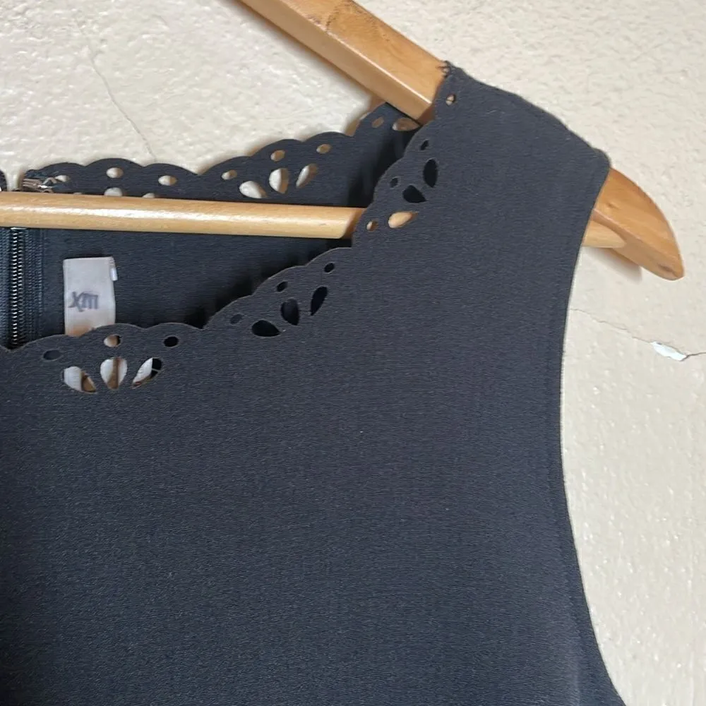 Loft Anne Taylor Black Scallop Trim Classic Fit & Flare Dress size 10 - Image 4