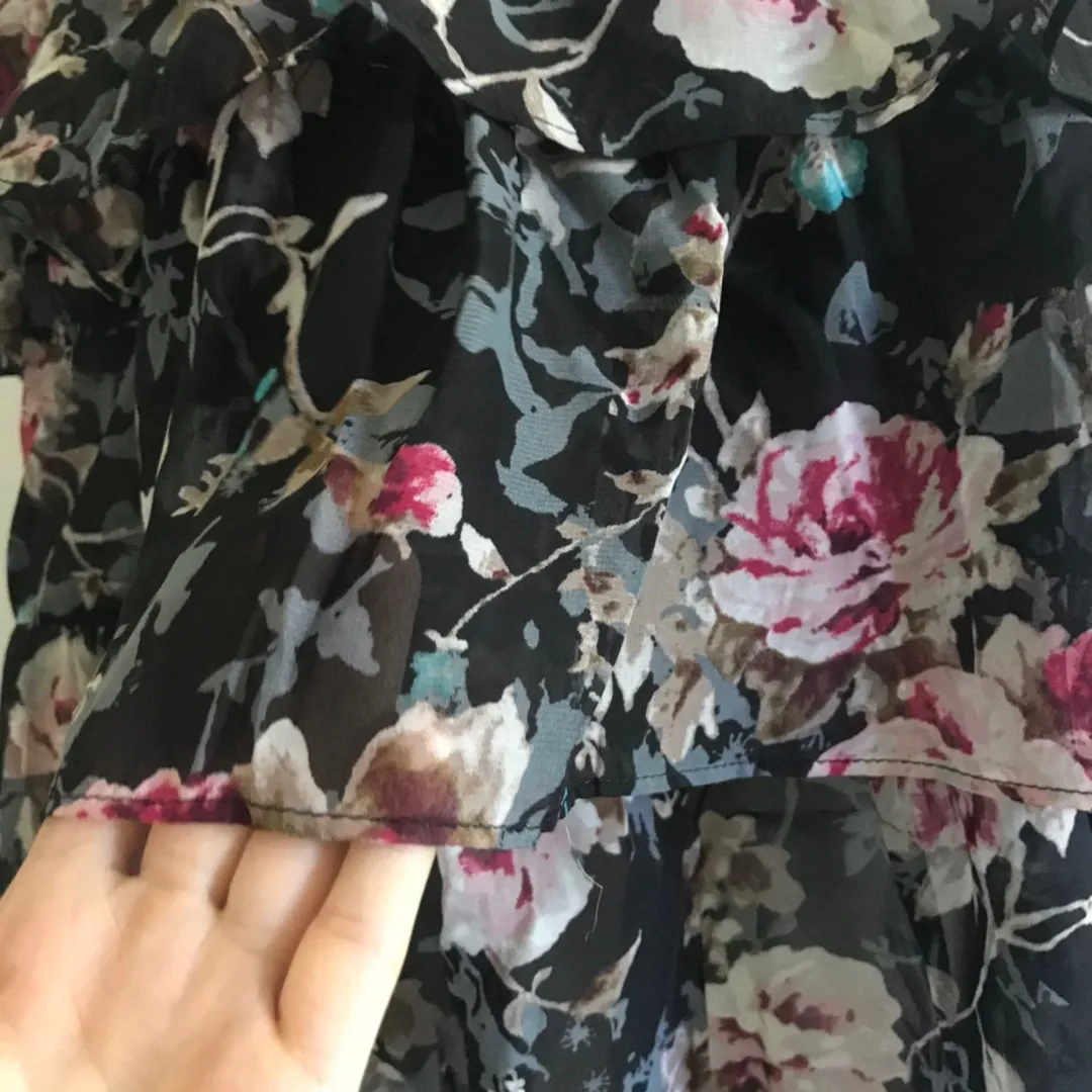 Off Shoulder Layered Floral Ruffle Top - Image 3