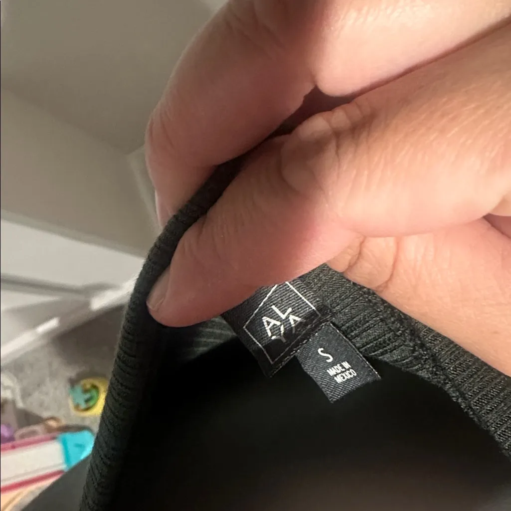 Francesca’s Alya Olive Green Ribbed Midi Sleeveless tie waist dress‎ size small - Image 4