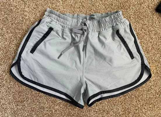 Lululemon Shorts - Image 4