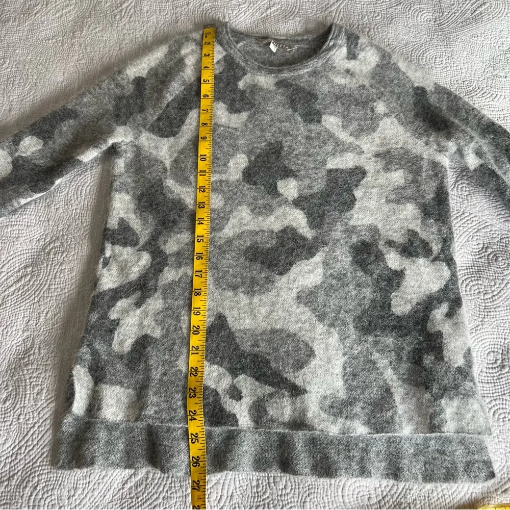 Athleta Undercover Sweater Gray Camo M Medium Alpaca Merino Wool Cozy Crewneck - Image 9