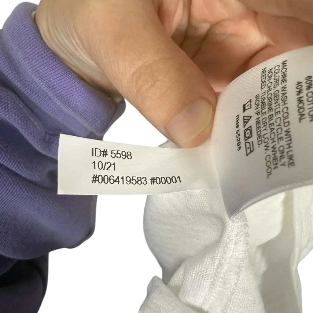 Express Women’s Ruffle Sleeve V-Neck Tee in White/Ivory Size S - Image 5