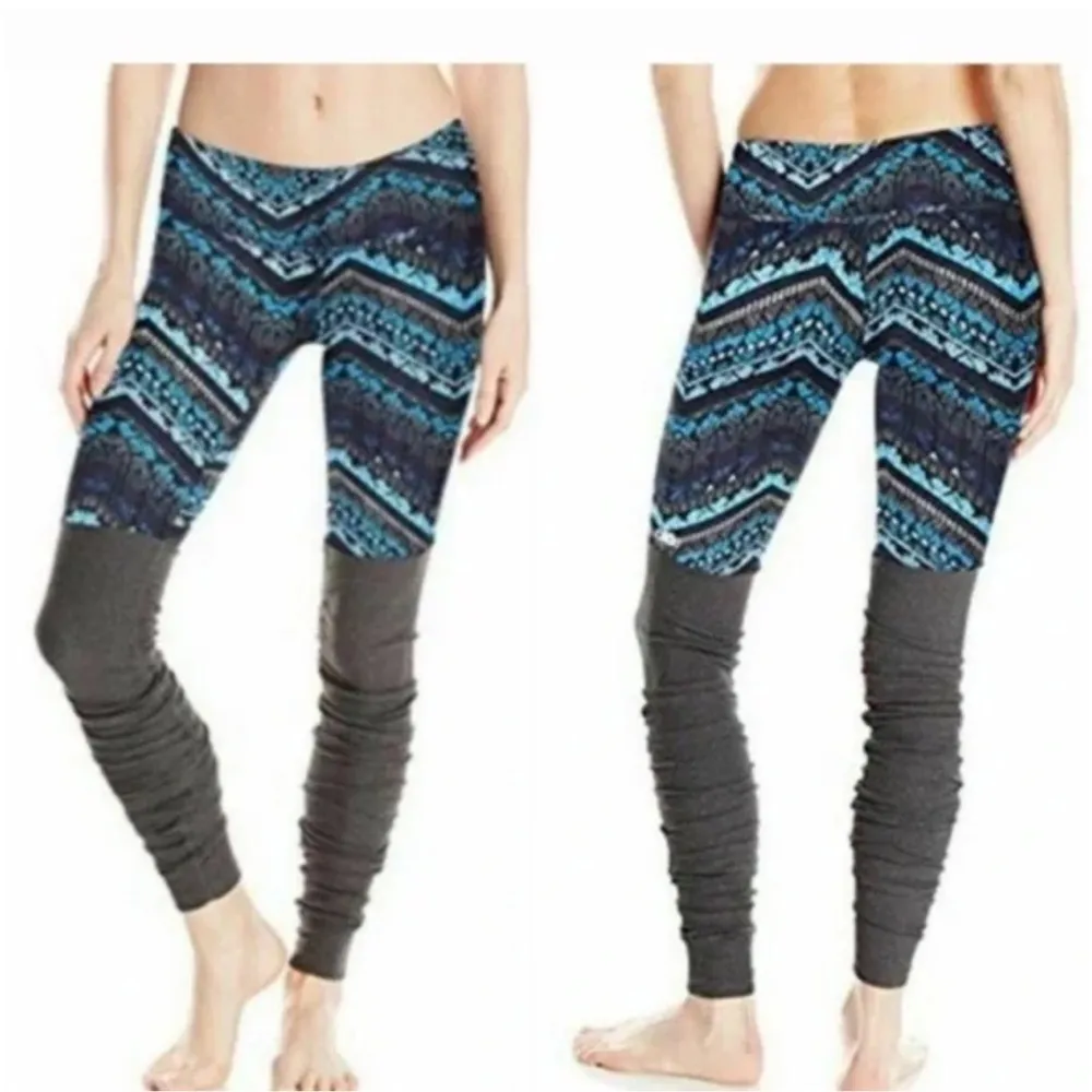 ALO Yoga | Goddess Ruched Ribbed Leggings Blue & Grey | size Small - Image 2