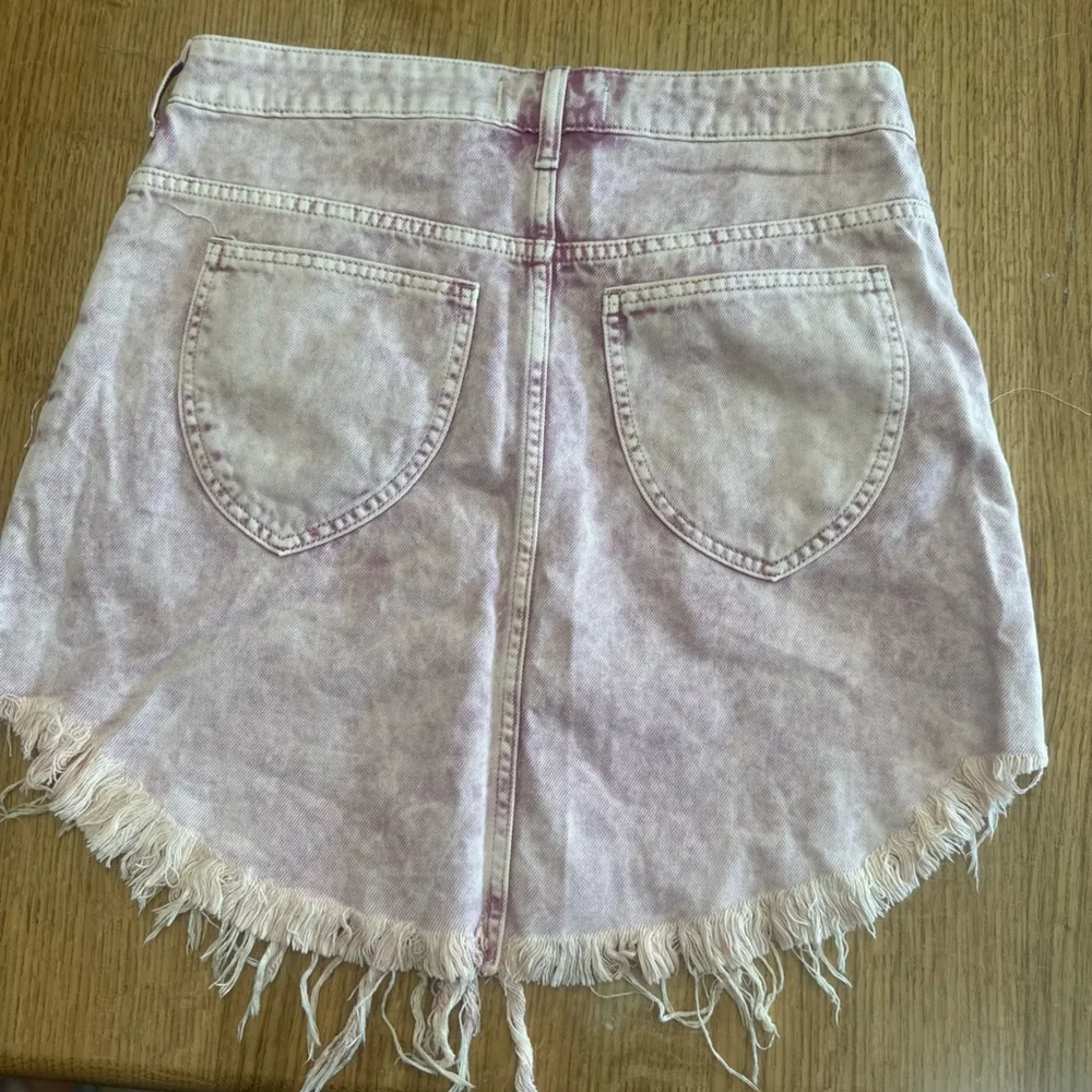 We The Free People NWOT Bailey mini denim skirt pink mineral wash size 29, 16”W - Image 8