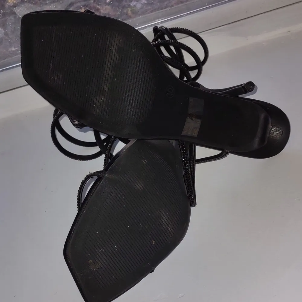 Wild Diva Lounge heels - Image 5