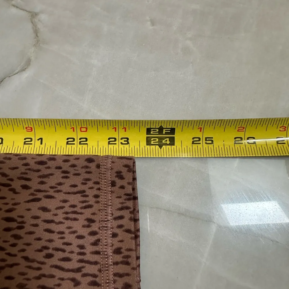 Athleta Salutation Stash 7/8 Leggings - Image 5