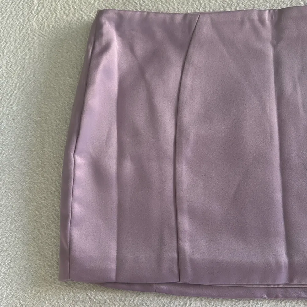 House of CB ELODIE ORCHID SATIN MINI SKIRT, Size Large, $135 - Image 13