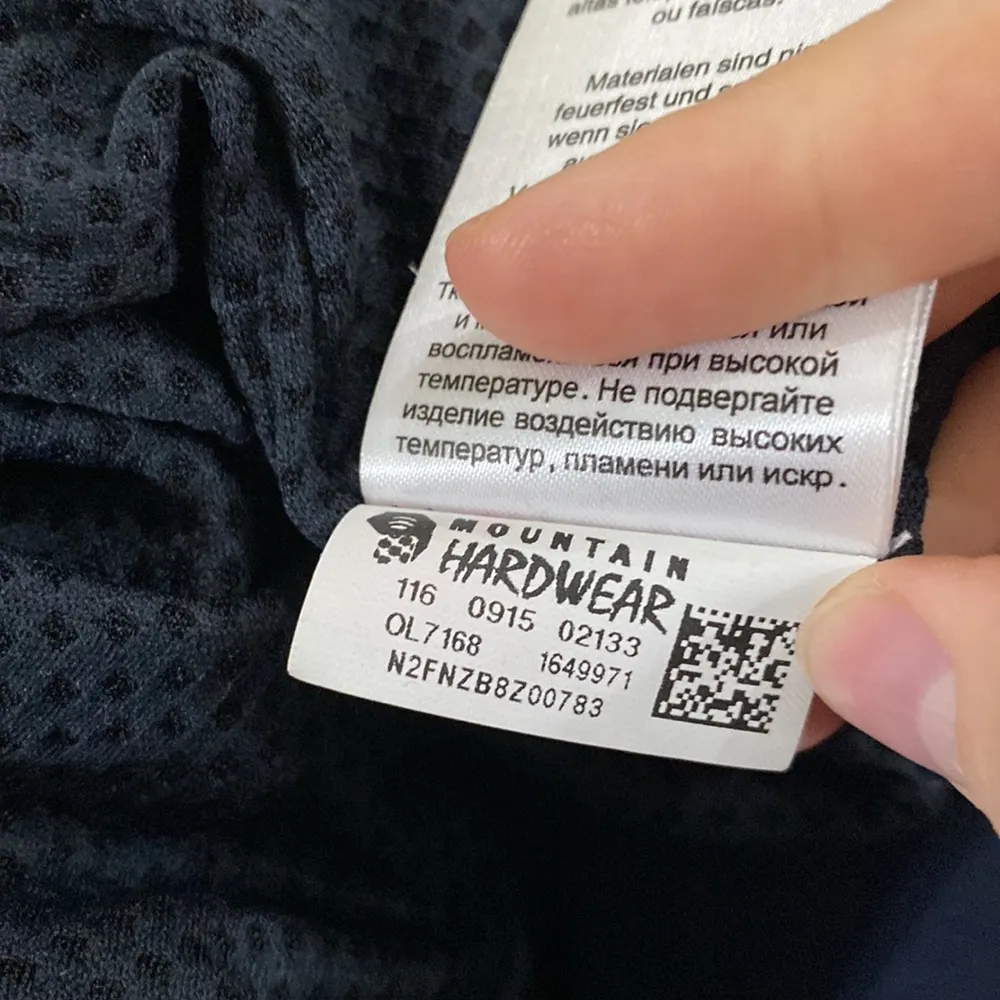 Mountain Hardware black shiny hooded lightweight windbreaker size XS - Image 14