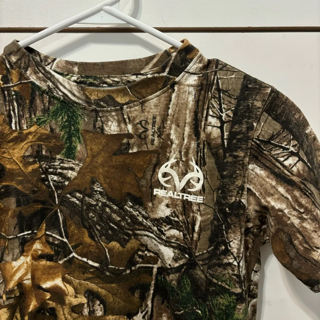 Realtree Y2K Camo Baby Tee - Image 5