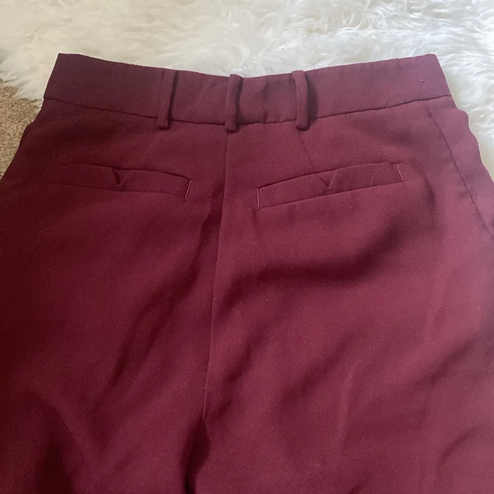 Anthropologie Sasha Button-Fly Tapered Trousers in Wine Red Size 2 - Image 4