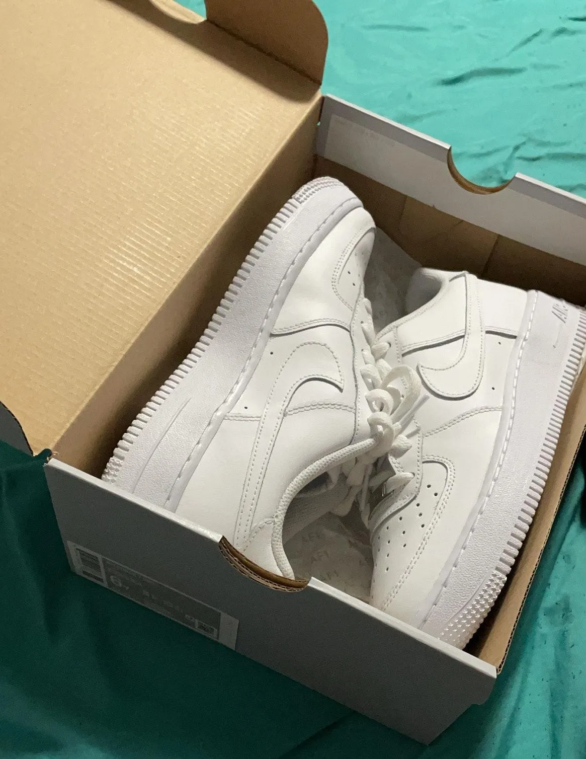 Shoes White Size 6 - Image 2