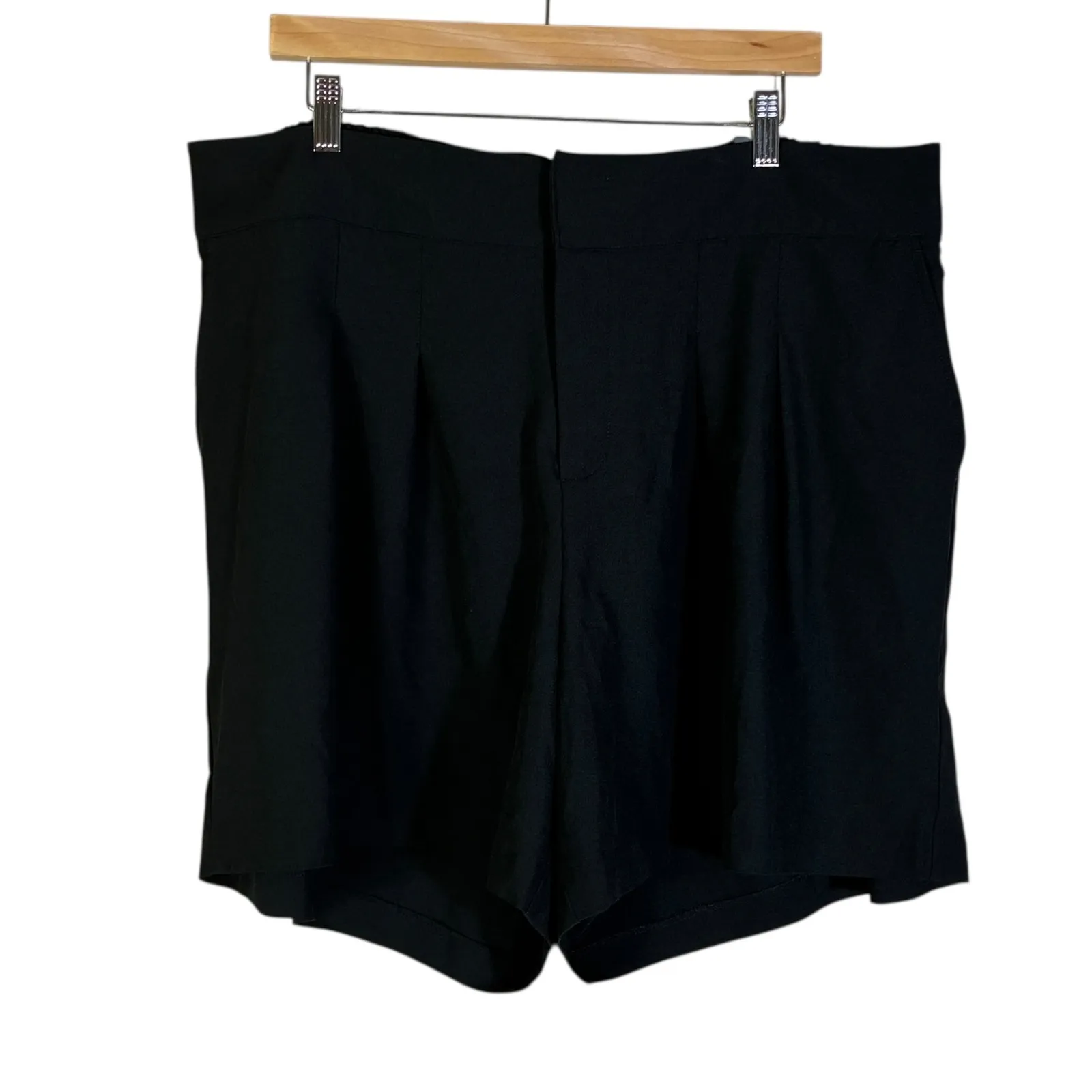 NWT Torrid Black Pleated Shorts Size 18 - Image 2