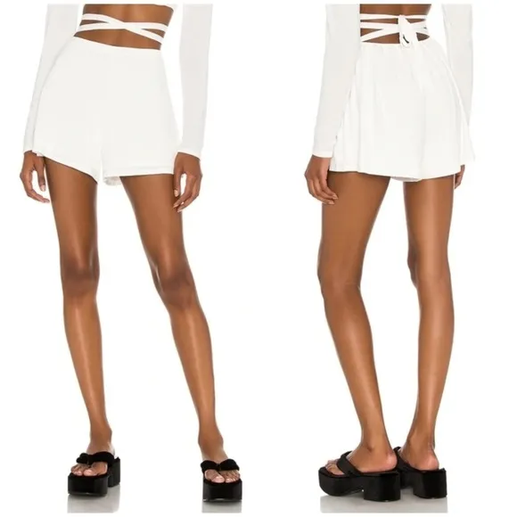 NBD Alizeh Shorts In White - Image 2