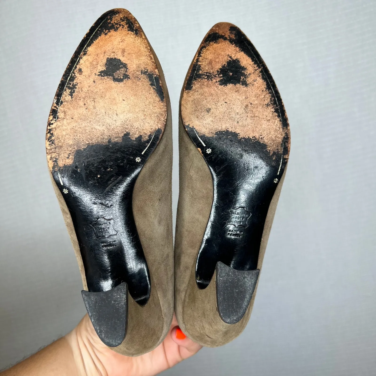 Charles Jourdan Paris Suede Leather Pointed Toe Pumps w/ Buckle‎ Detail Tan Size 7 - Image 3