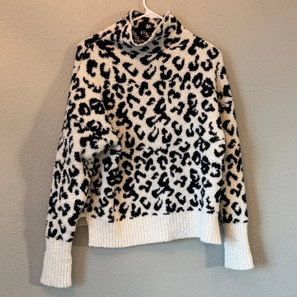 UGG Black and White Leopard Turtleneck Sweater - Image 6
