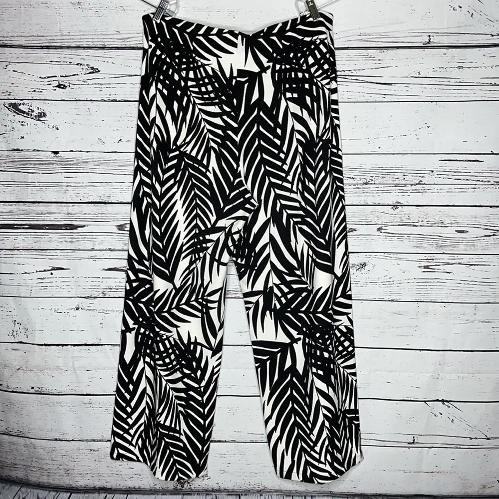 Boston Proper Size XL Black & White Tropical Palm Print Pull-On Wide Leg Pants - Image 3