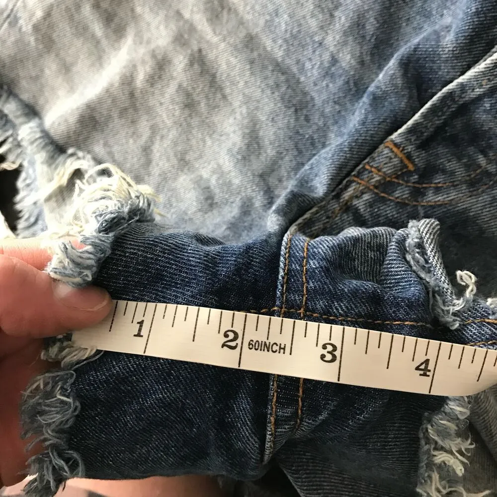 GRLFRND The Jaden Low Rise Boyfriend Blue Denim Frayed Raw Hem Shorts Size 26 - Image 7