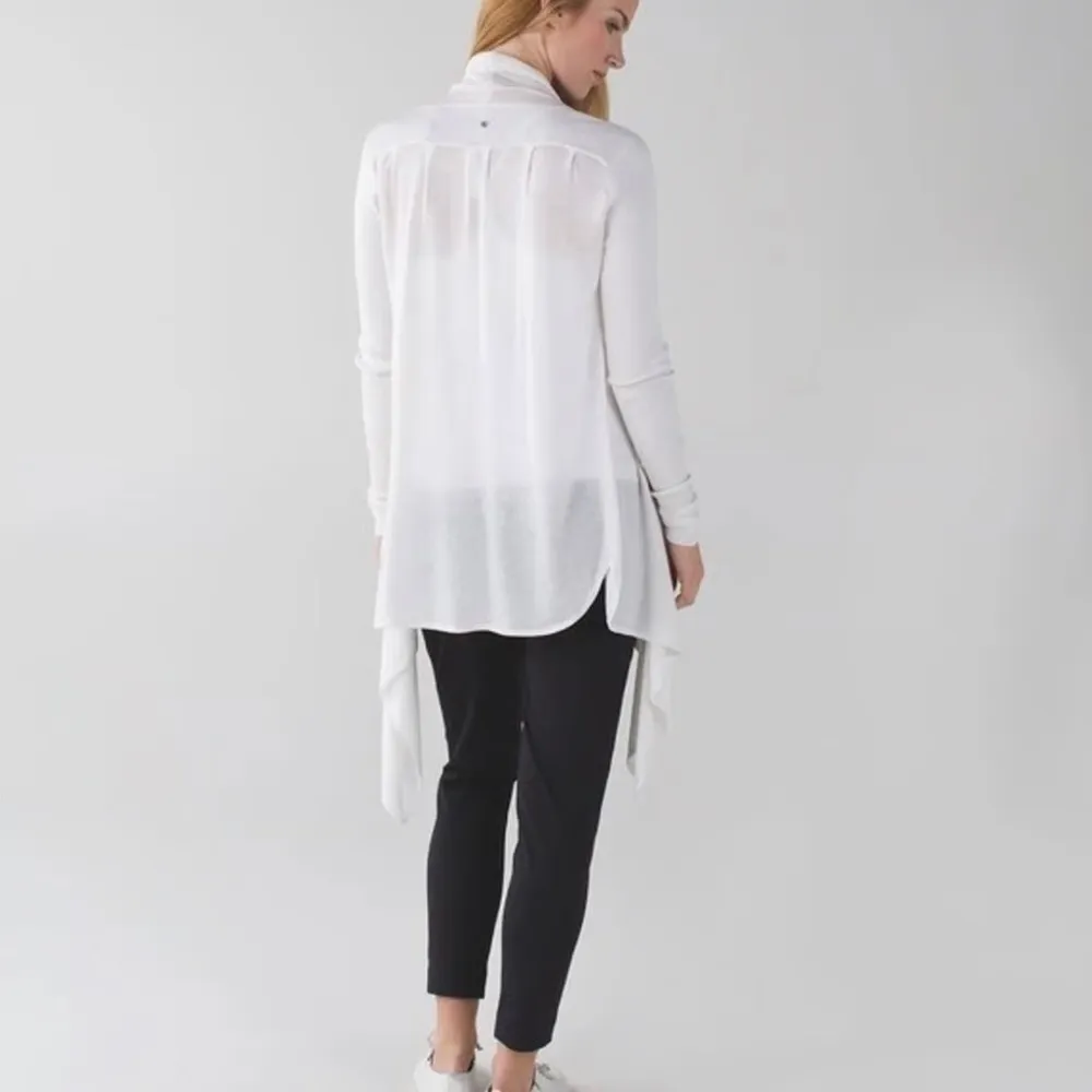 Lululemon universal wrap in ivory - Image 2