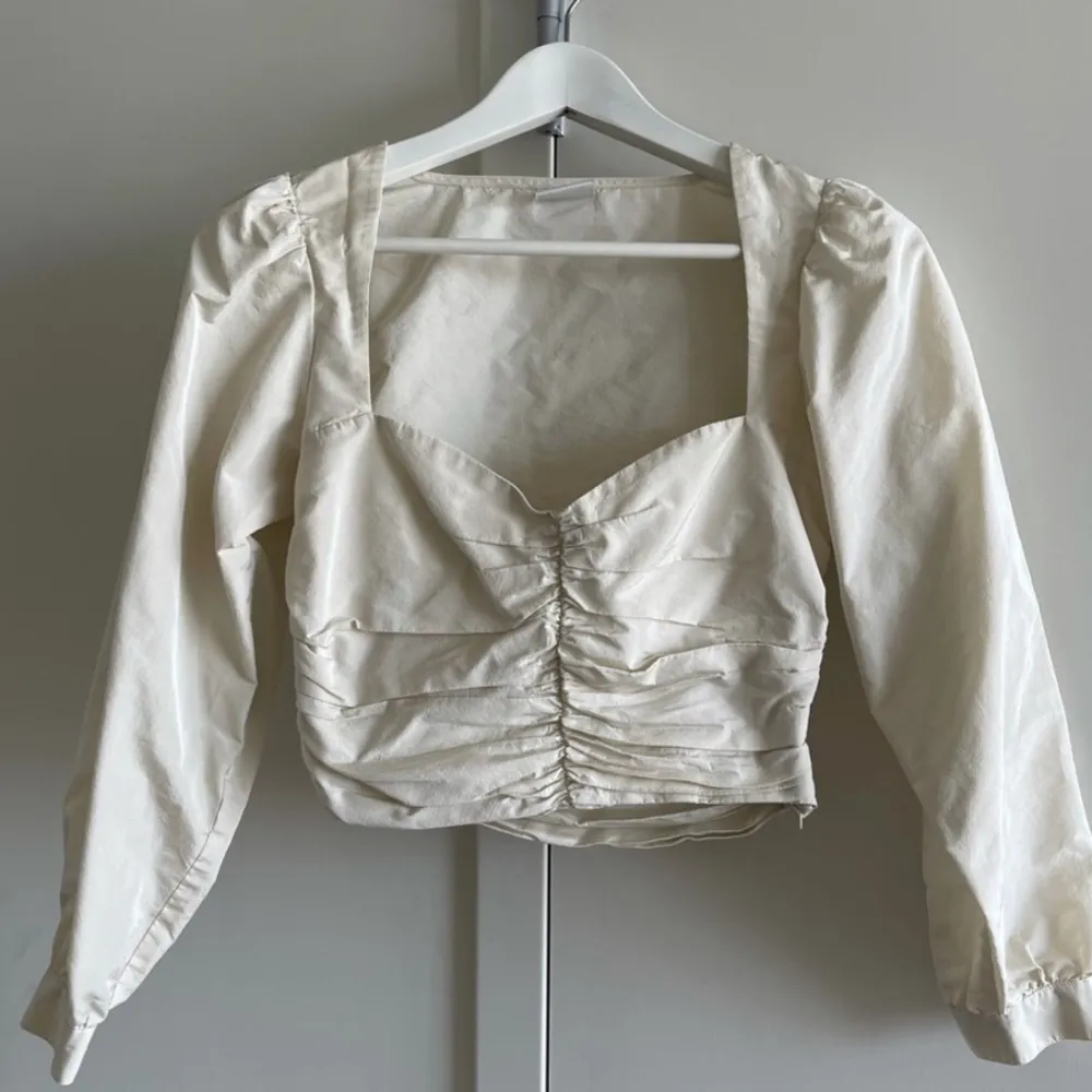 Aritzia Sunday Best Petal Blouse Size 2 - Image 4
