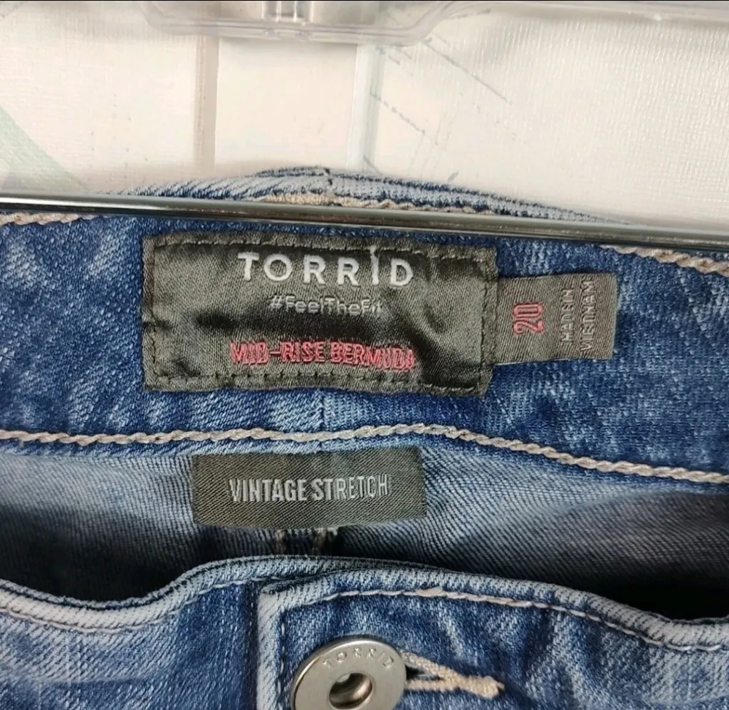 Torrid Mid Rise Distressed Jean Shorts - Image 5