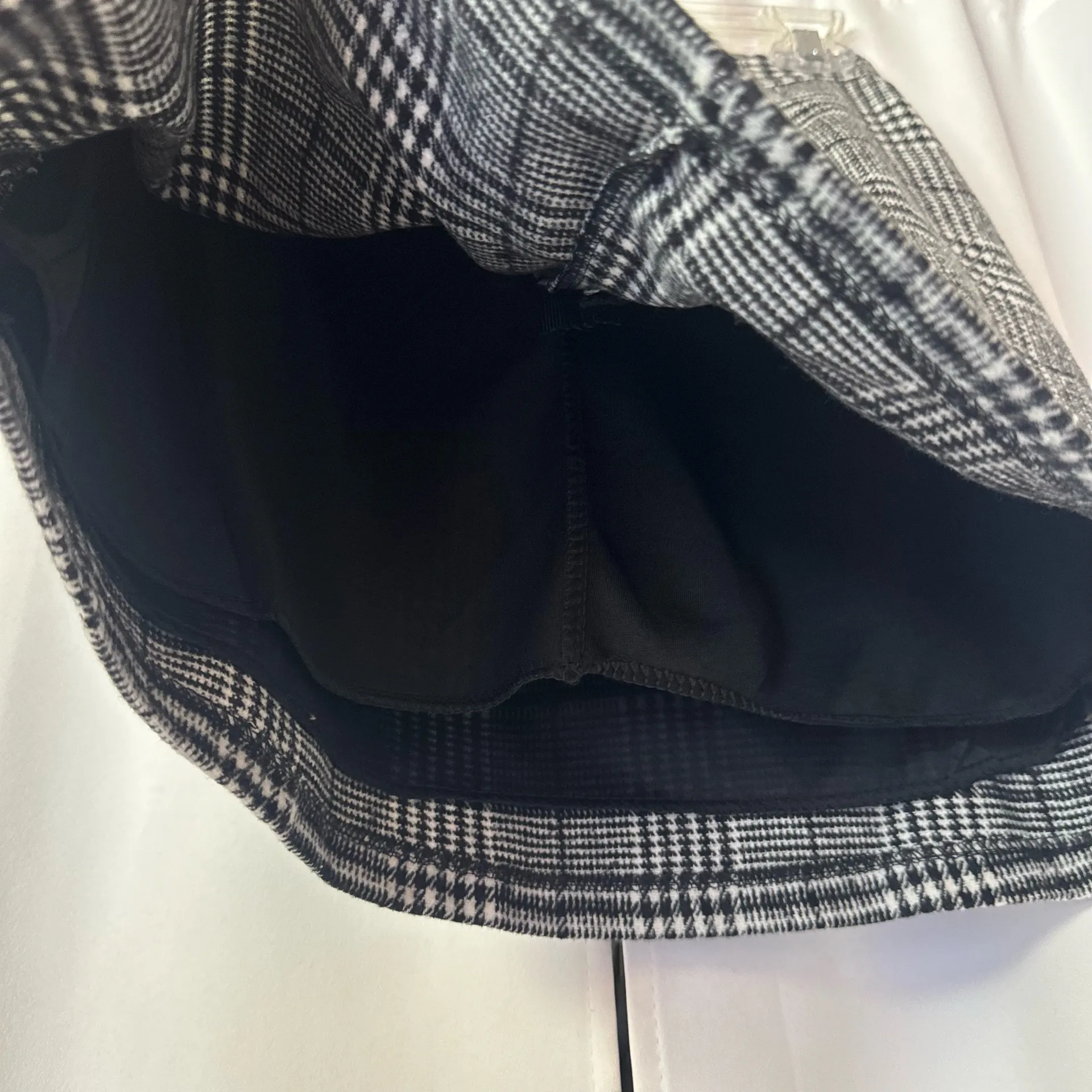 Black & White Kawaii Plaid Mini Skirt Size Medium - Image 3