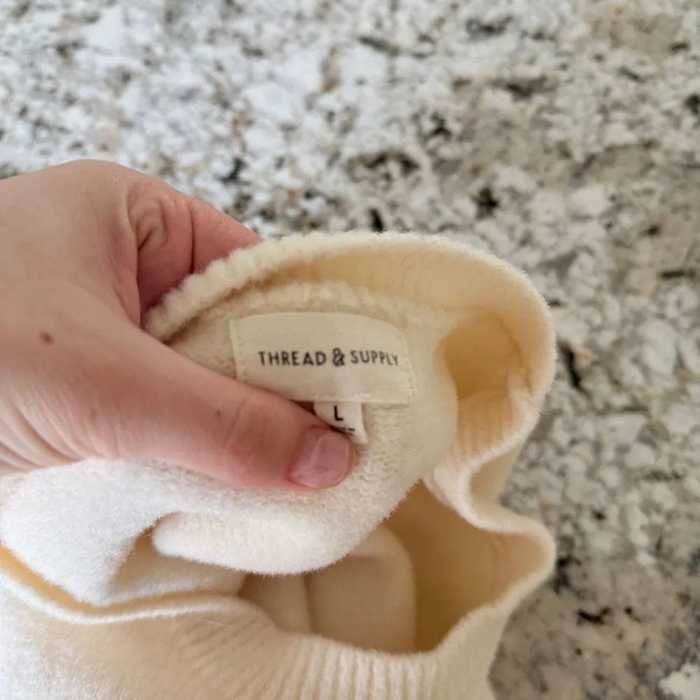 Thread and supply PNW sweater Size L - Image 5