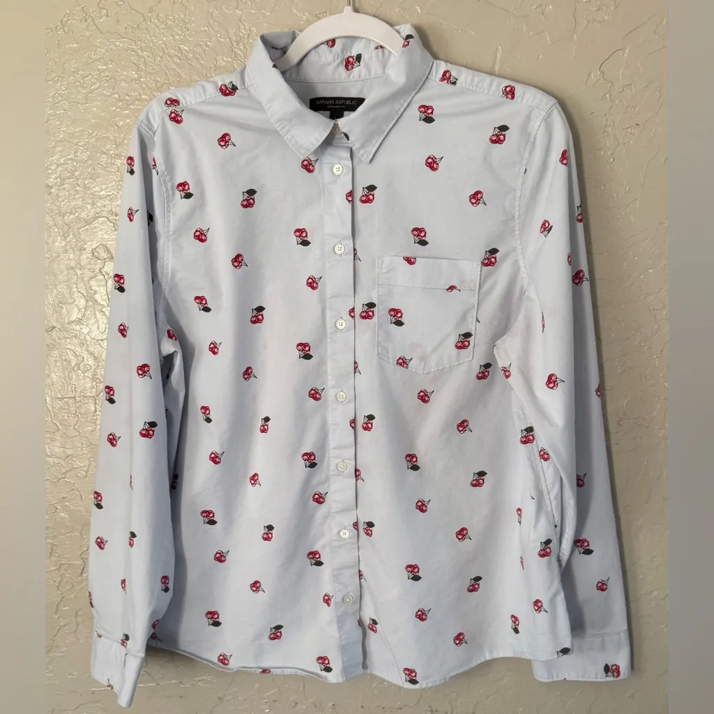 BANANA REPUBLIC Shirt Womens Large Blue Button Up Cherry Print Quinn Boy Fit - Image 2