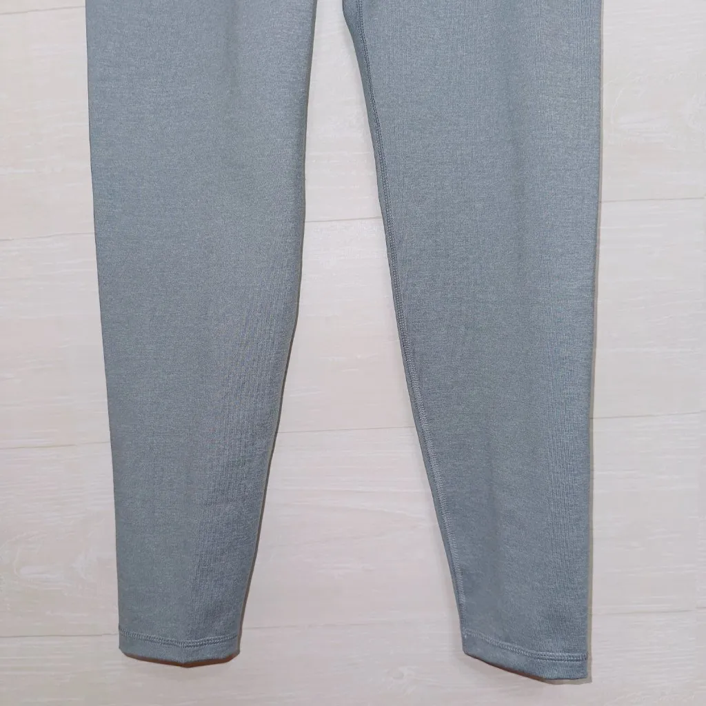 Old Navy Active NWT Women's Size Medium Gray Go Dry Elevate 7/8 Leggings - Image 5