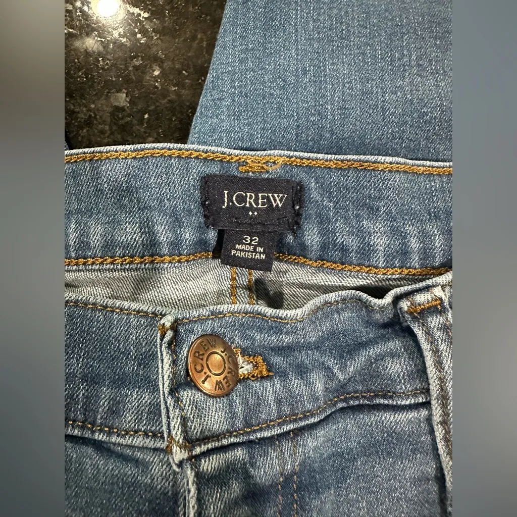 J. Crew Women's Hi Rise Cropped Jeans in Blue Sz 32 - Image 3