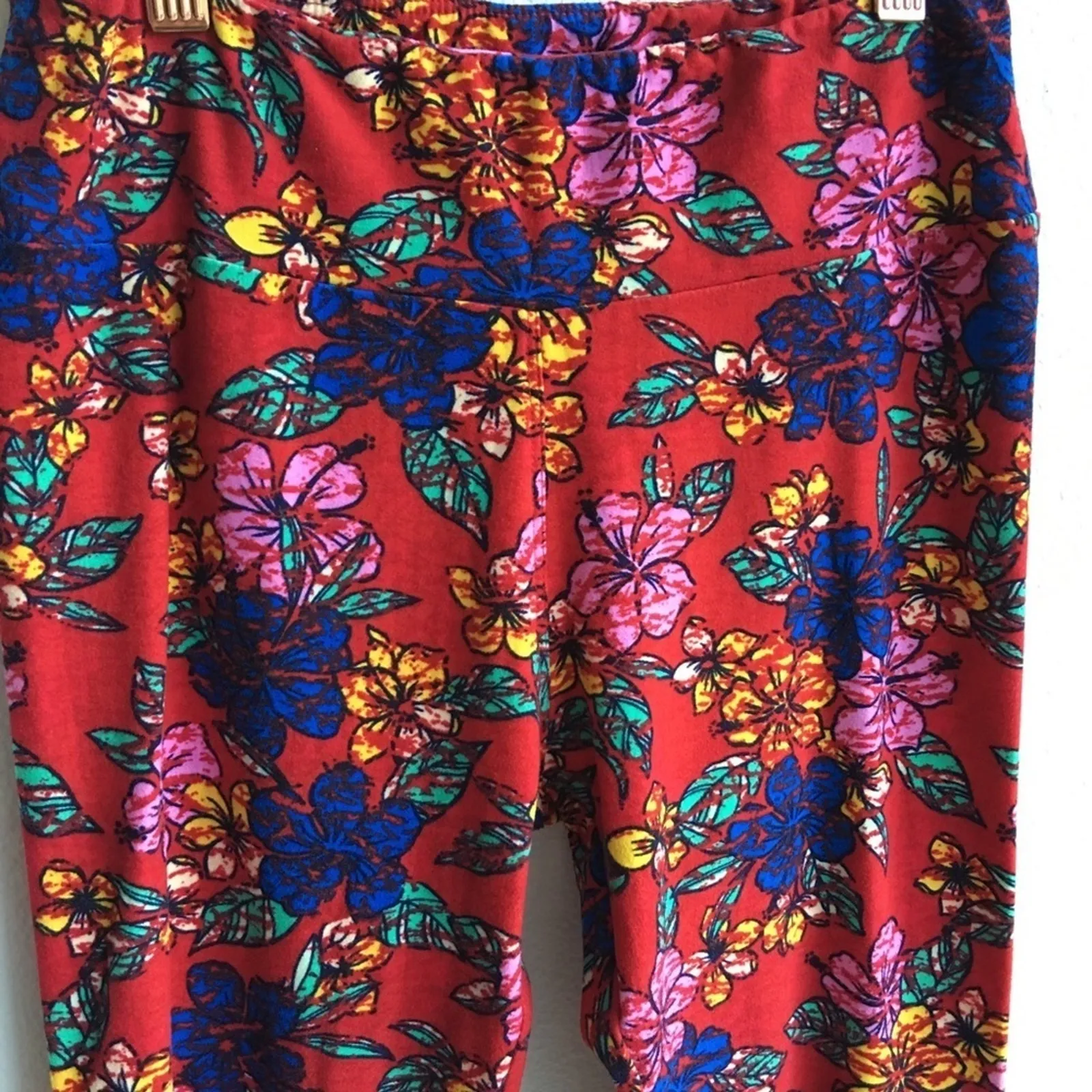 LuLaRoe UNICORN “Aloha” Hawaiian Print Leggings - Image 2