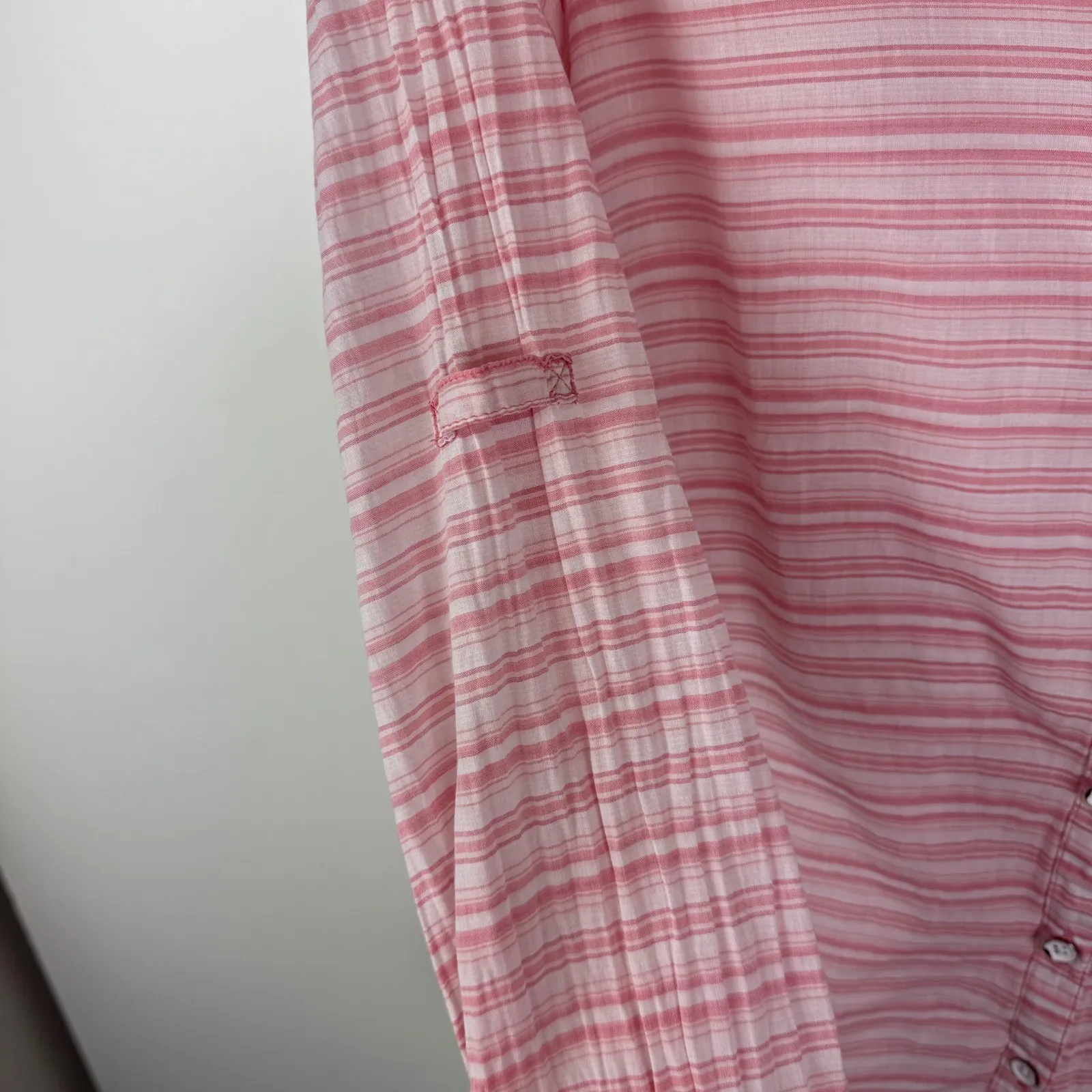 Columbia Pink Striped Shirt Large Roll Tab Lightweight Outdoors Coastal Hiking - Image 2