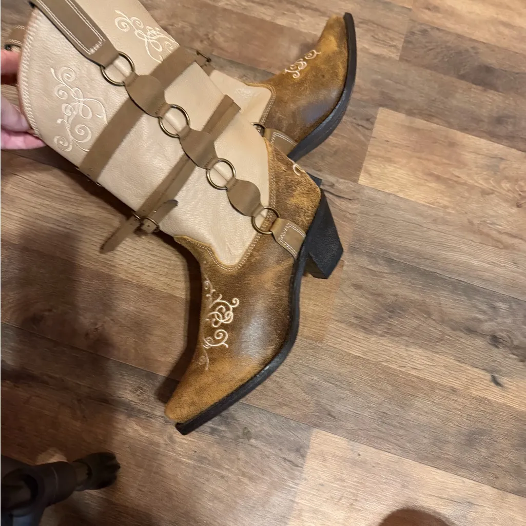 Rockin Country Genuine Leather Buckles Embroidered Women's Boots size 8 NEW Tan - Image 9