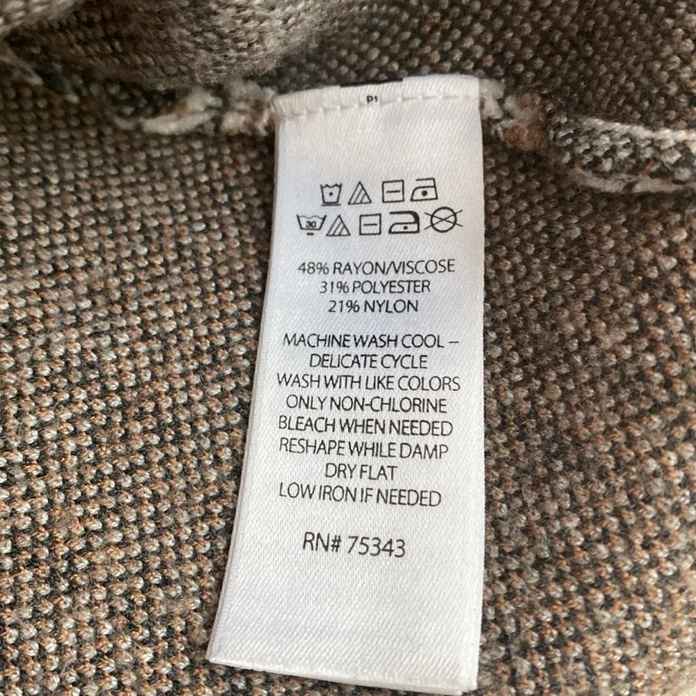 Max Studio  XL Sweater-like Plaid Jacket - Image 4