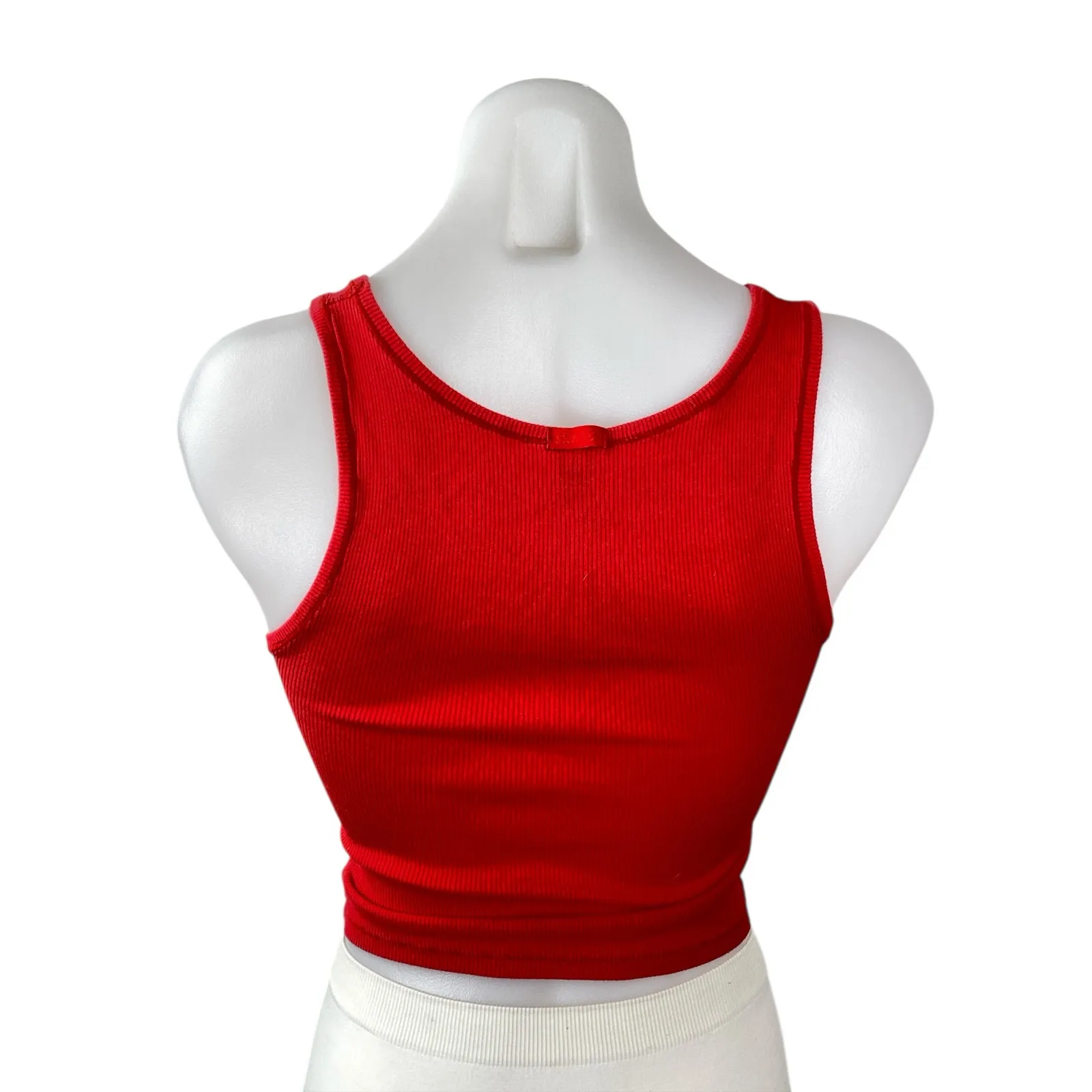 Skims Women's Red Ribbed Knit Sleeveless Cami Lounge Cropped Tank Top Size M - Image 4