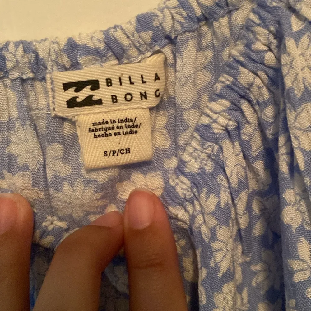 Sun city Billabong Floral Crop Top NWT - Image 4