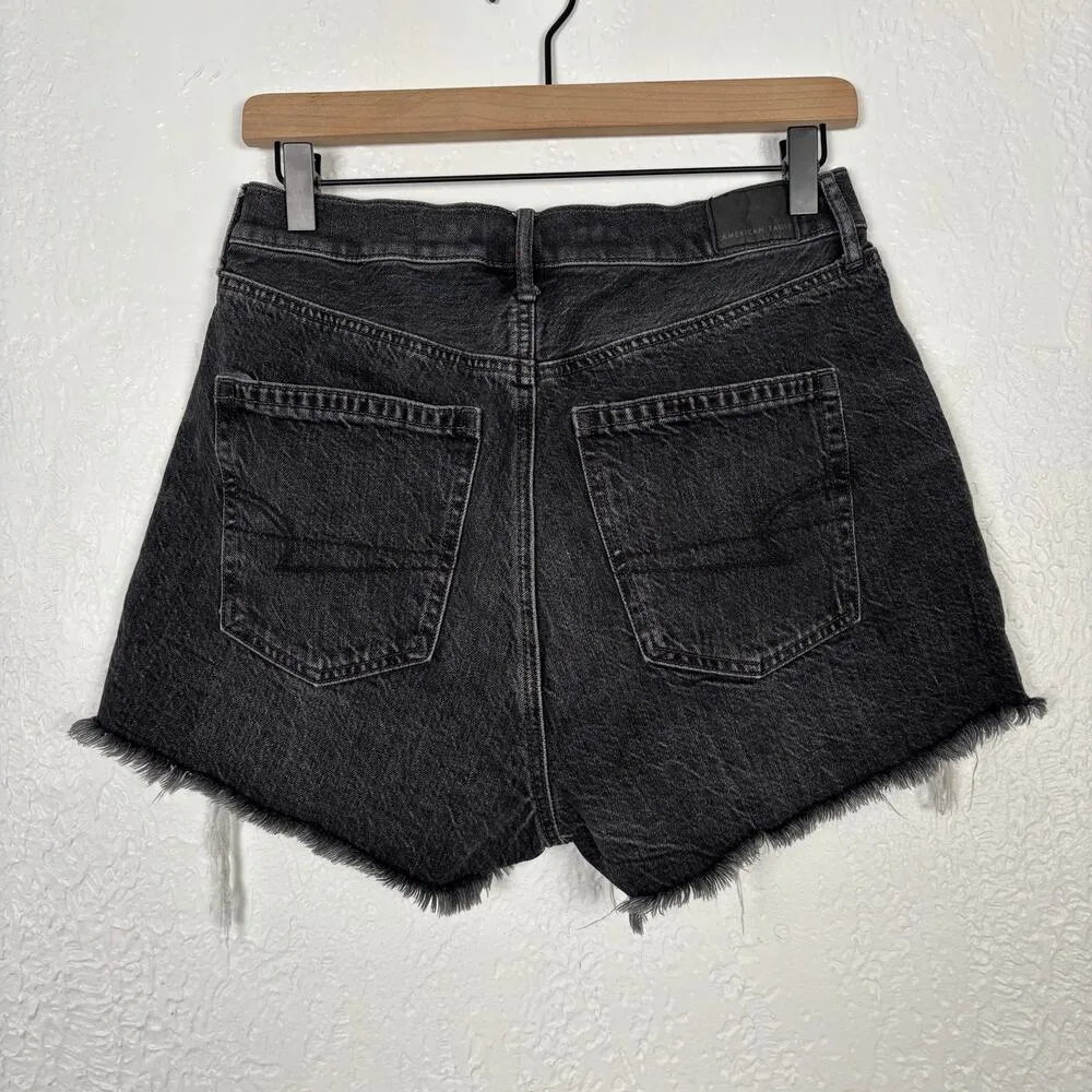 American Eagle  Black Highest Rise 90s Boyfriend Short Size 6 - Image 2