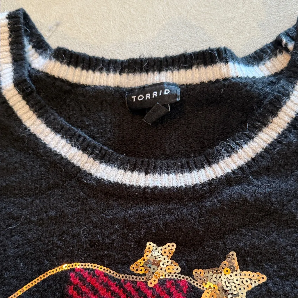 Torrid black and plaid graphic sweater size 5 - Image 5