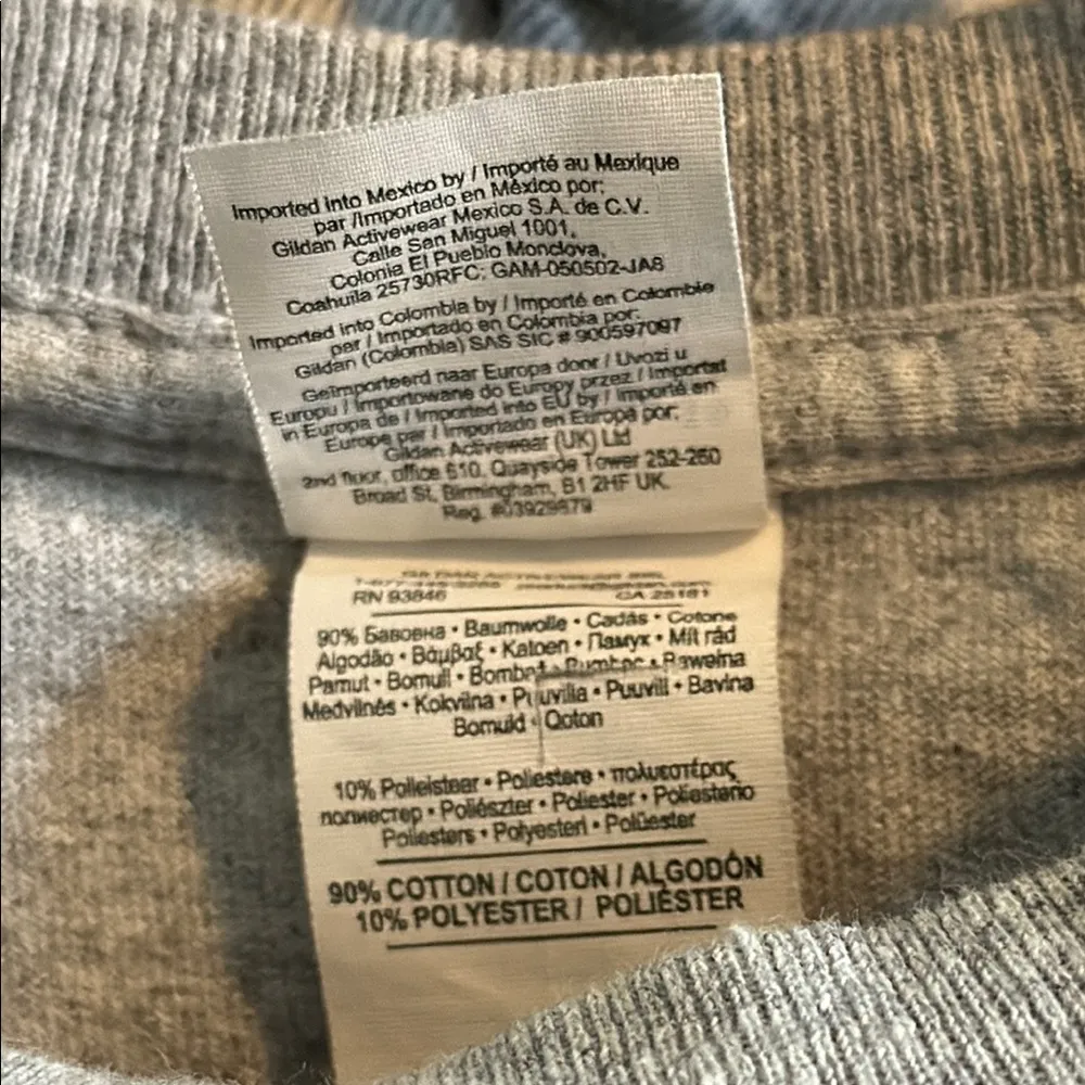 University of Virginia Size Small Gildan Gray Virginia Field Hockey Tee Shirt - Image 5