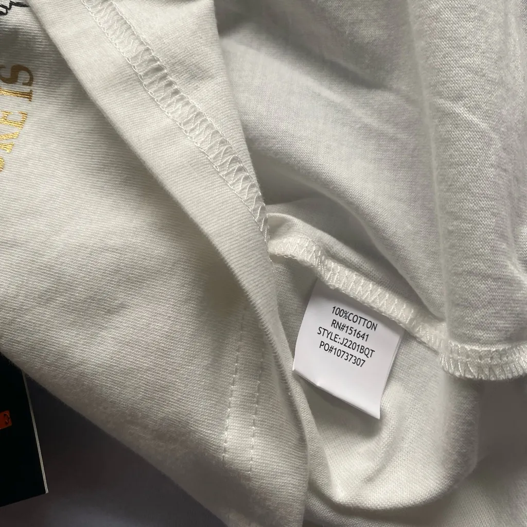 Vivre La Vie‎ Oversized Moonlight Dreamer Cropped Shirt
Size M 100% Cotton Size M - Image 10