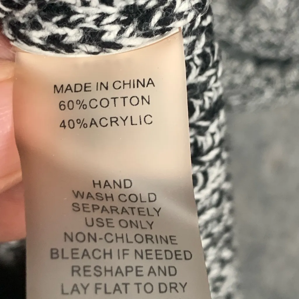 Chaus New York Womens Size Medium Grey knit vintage style sweater with pockets‎ Gray - Image 4